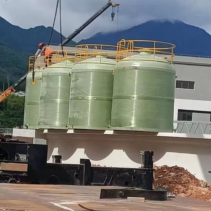 1800x6050 FRP Speicherbehälter mit Abflussventil, Korrosionsbeständiges FRP Chemiebehälter